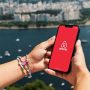 Airbnb: Λήγει η προθεσμία, ποιοι απειλούνται με πρόστιμα