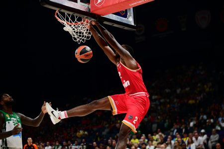 Final Four 2025, Ολυμπιακός – Παναθηναϊκός: Θέαμα από τους αιώνιους στο πρώτο ημίχρονο