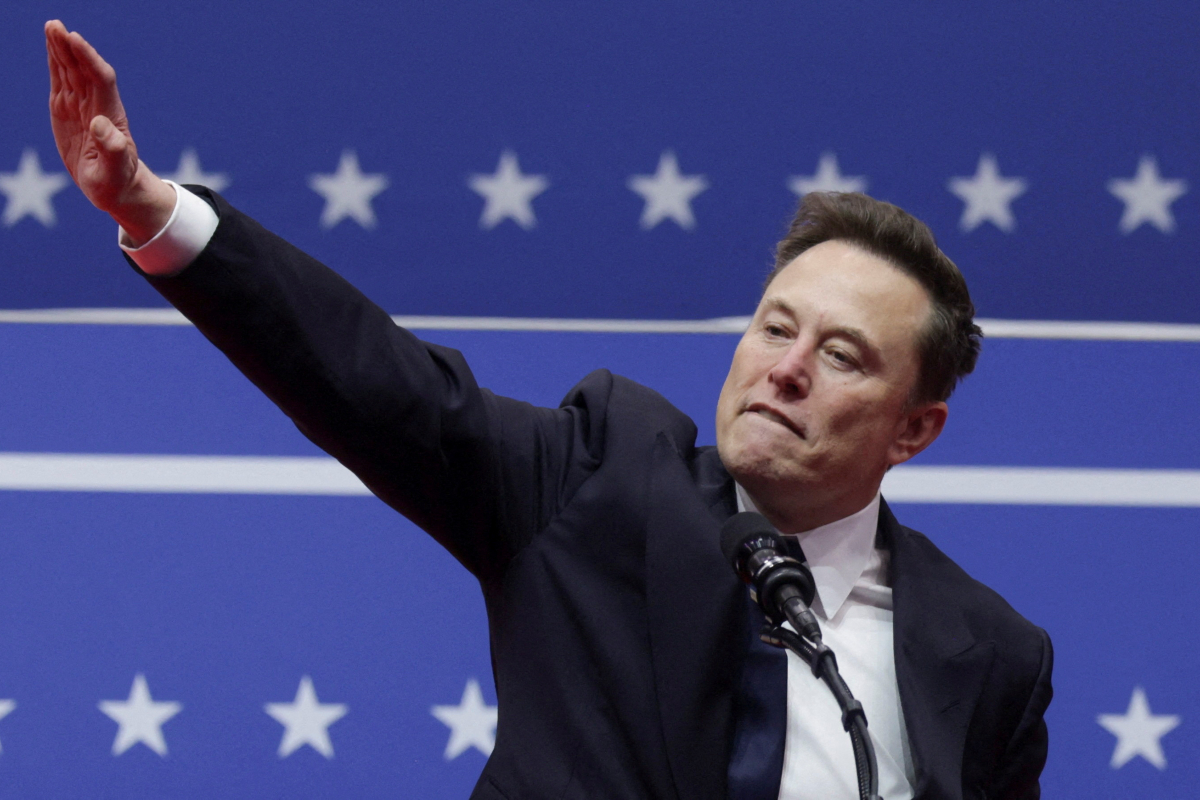 Mega-deal SpaceX και Tesla σχεδιάζει ο Μασκ - Στα 14,6 δισ. δολαρίων τα έσοδα