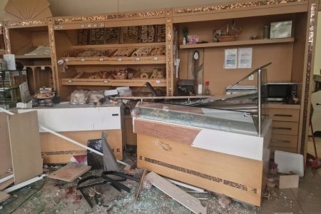 Κως: Τζιπ έπεσε σε φούρνο, νεκρή μία πελάτισσα