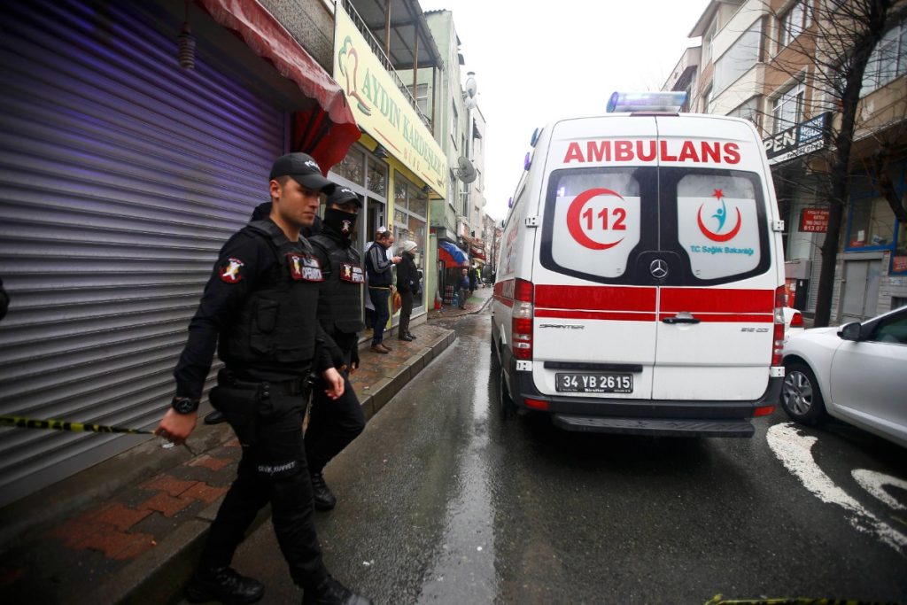 Τουρκία: Μία 14χρονη νεκρή από τον σεισμό 5,8 Ρίχτερ ανοιχτά της Ρόδου – 69 τραυματίες