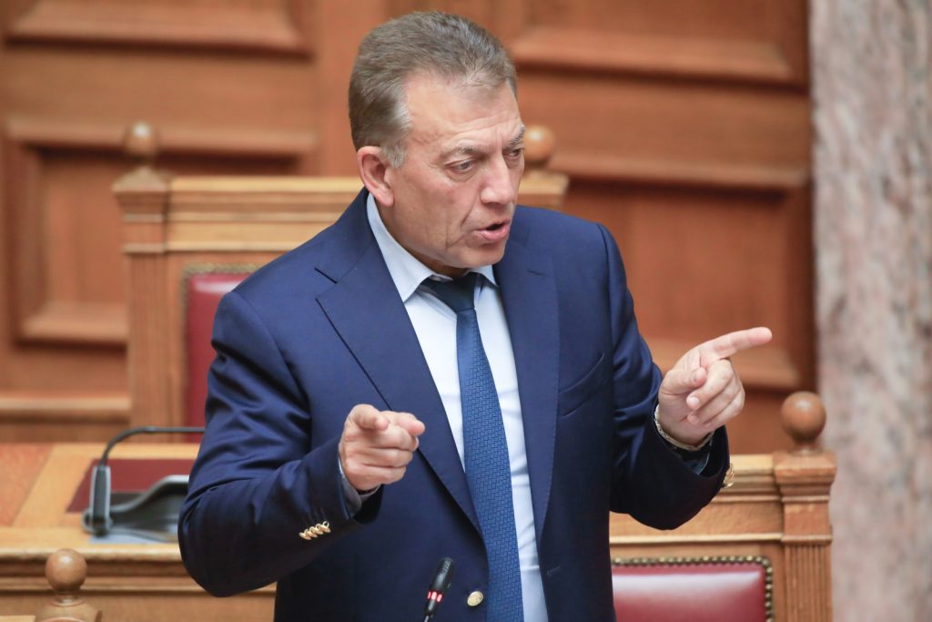 Βρούτσης: Δημόσιες δεσμεύσεις ή διακοπή του πρωταθλήματος