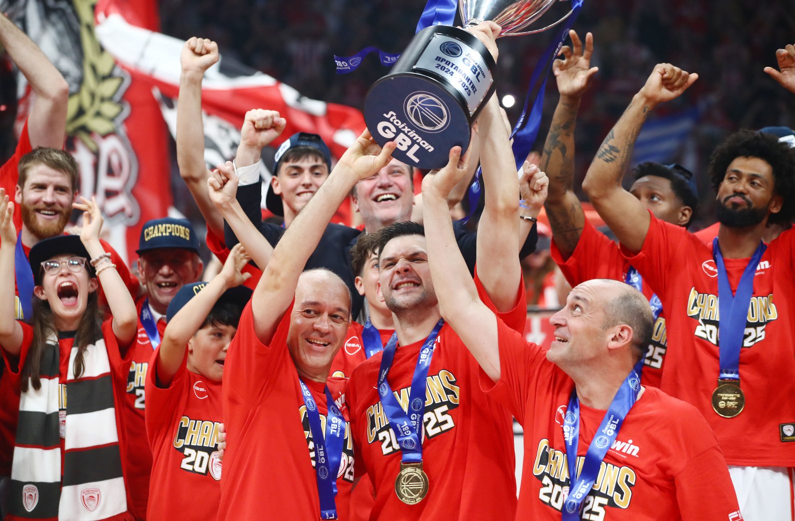 Αγγελόπουλοι: «Πήραμε το πιο μάγκικο πρωτάθλημα της ιστορίας μας»