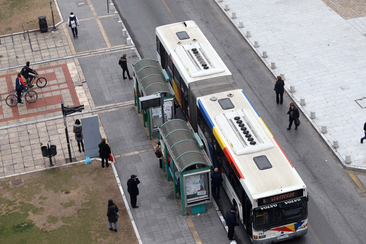 ΟΑΣΘ: Ερχεται το τέλος στα χάρτινα εισιτήρια