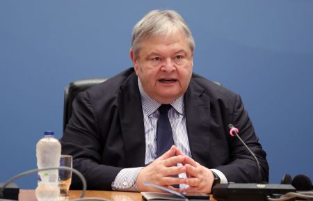 Βενιζέλος: Η χώρα έχει καταστεί μη διακυβερνήσιμη