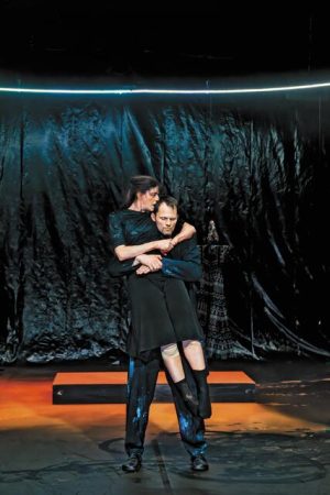 Αναμέτρηση με τον θάνατο και το πένθος