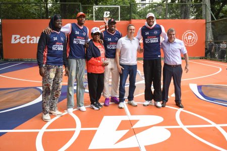 Η Kaizen Gaming και ο Γιάννης Αντετοκούνμπο εγκαινιάζουν γήπεδο