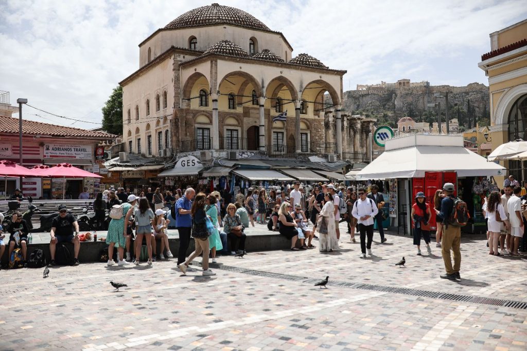 Ενεργειακή φτώχεια: Απαλλαγή από δημοτικά τέλη σε 130 οικογένειες της Αθήνας – Οι παροχές της νέας κάρτας