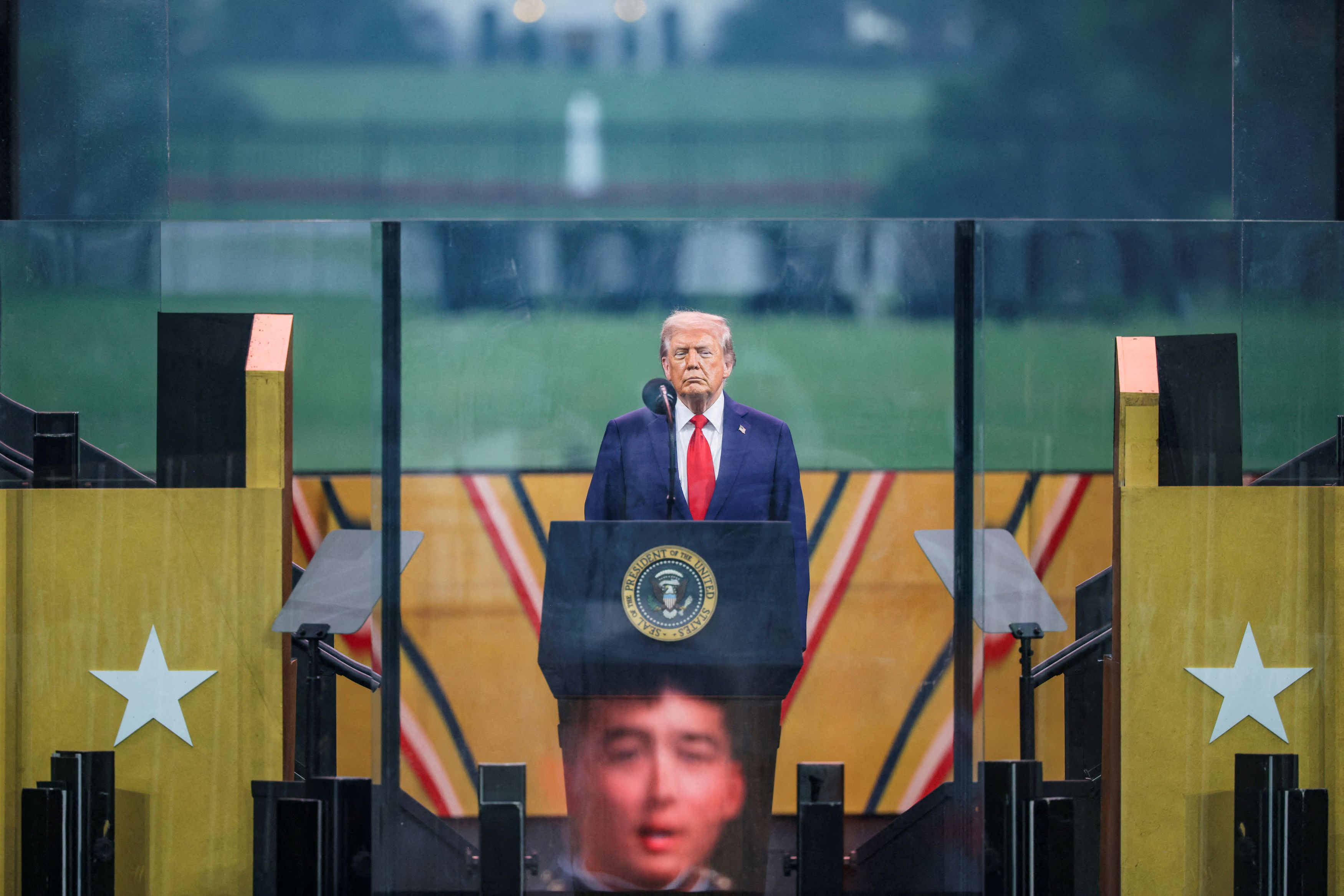 ΗΠΑ: Στρατιωτική παρέλαση και γενέθλια Τραμπ εν μέσω διαδηλώσεων: Μια ημέρα έντασης στην Ουάσιγκτον