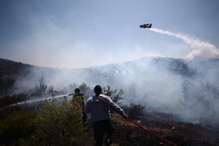 Φωτιά στην Εύβοια: Εκκενώθηκε ξενοδοχείο, ήχησε 112
