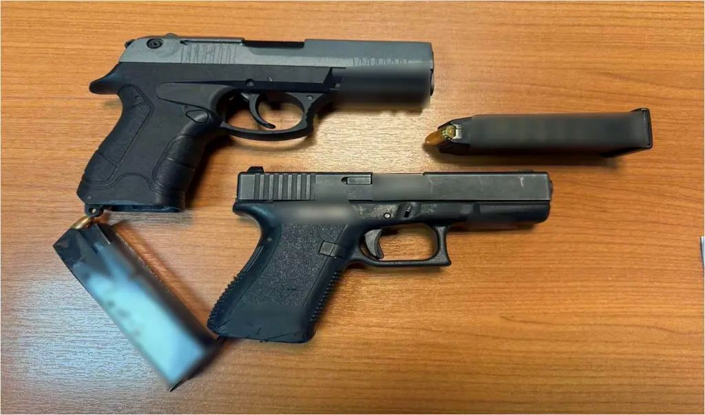 Έκρυβαν όπλα σε μπαλκόνι στη Θεσσαλονίκη – Δύο συλλήψεις