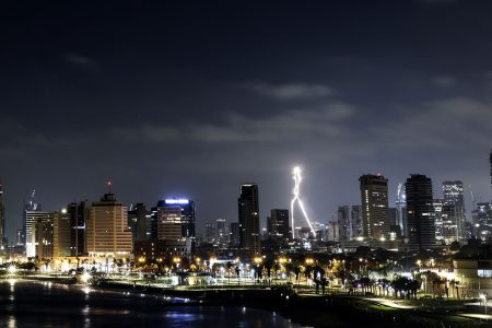 «Είμαστε 4.000 Έλληνες εγκλωβισμένοι στο Ισραήλ» – Ελληνίδα στο MEGA