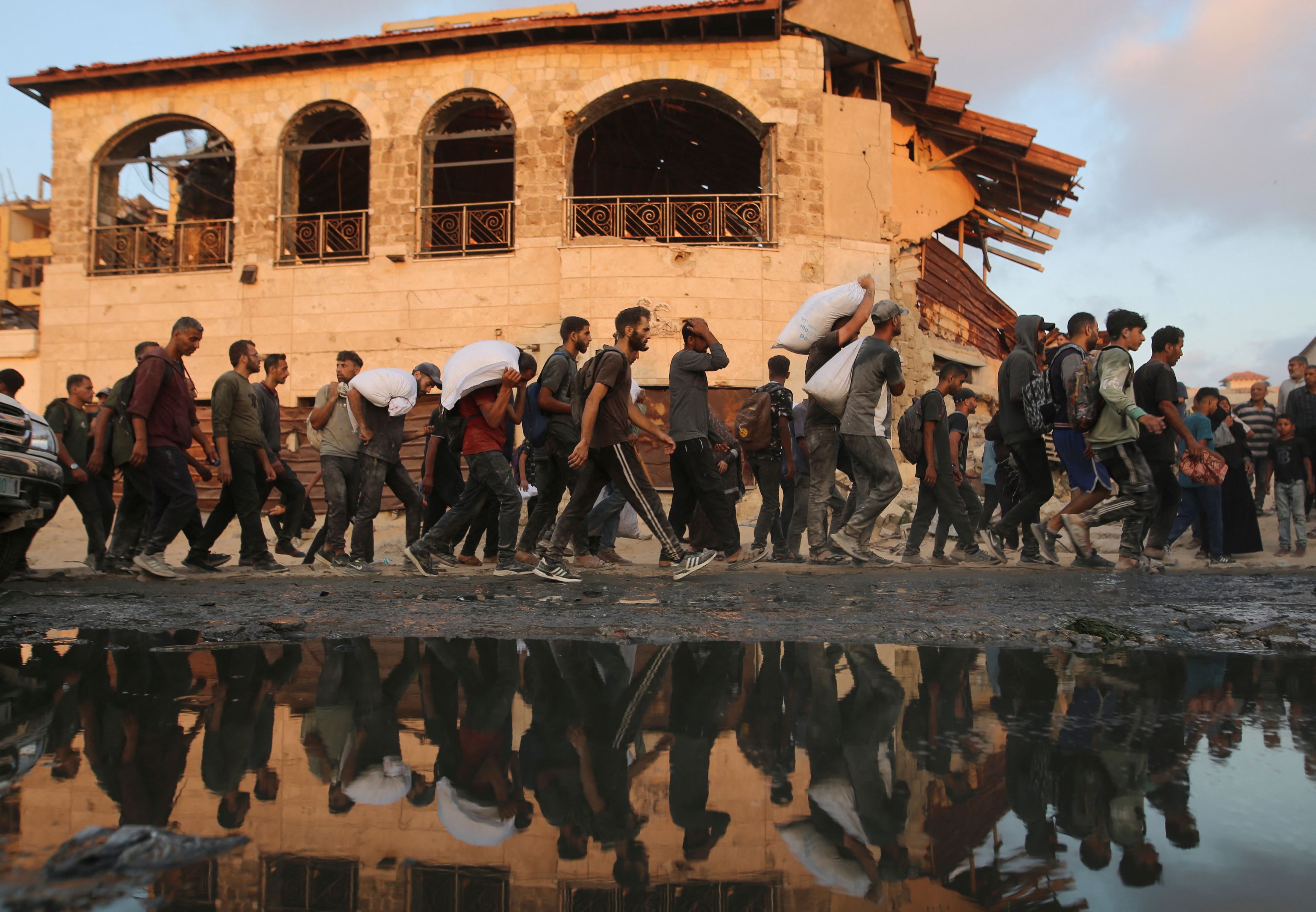 «Τα μάτια στη Γάζα» στρέφουν ακαδημαϊκοί, πολιτικοί και δημοσιογράφοι