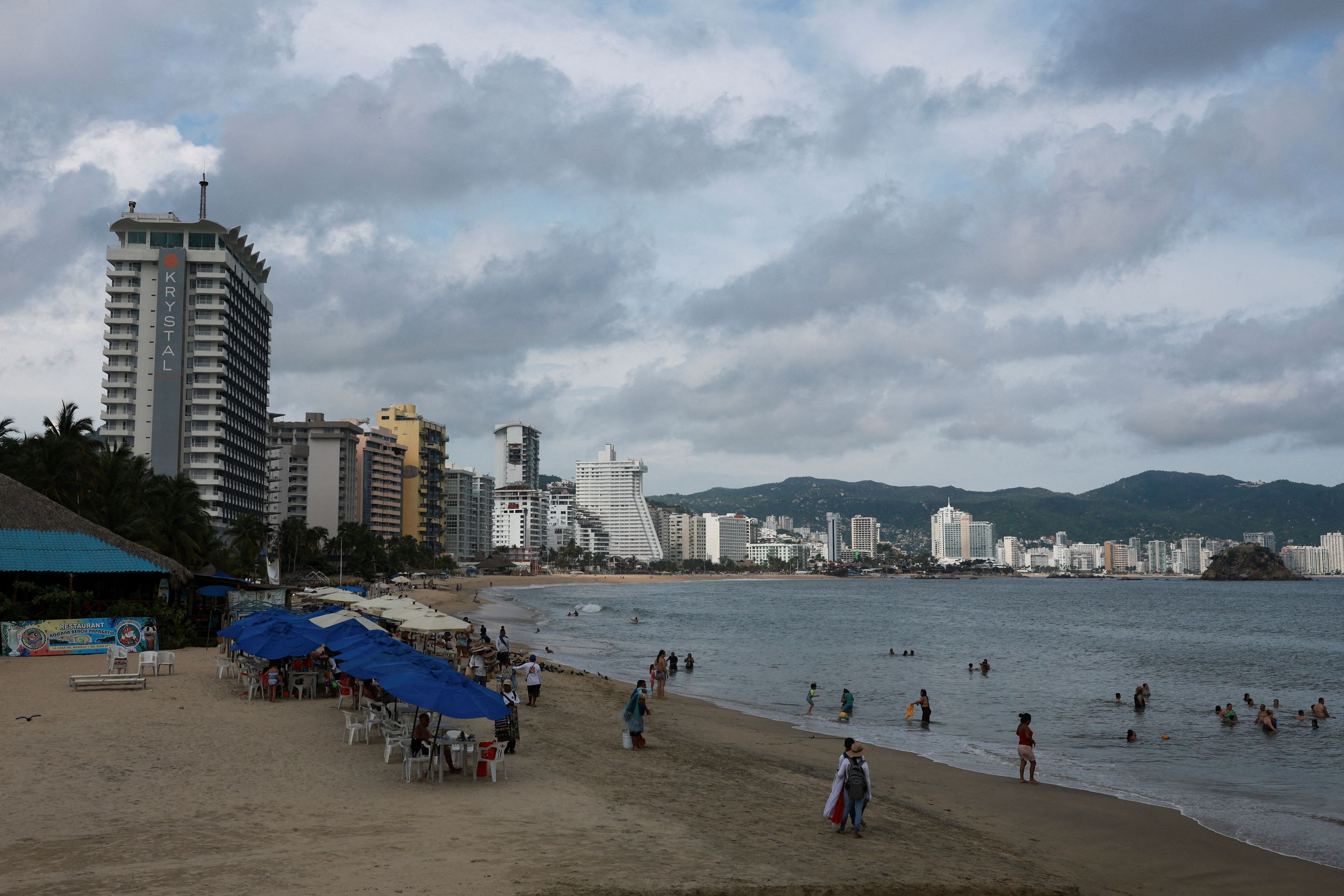 Μεξικό: Συναγερμός για τον τυφώνα Erick, ενισχύθηκε σε κατηγορία 3,  ξυπνά μνήμες τρόμου από τον Otis