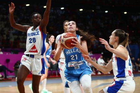 Γαλλία-Ελλάδα 92-56: Το πάλεψε μόνο για ένα ημίχρονο η Εθνική