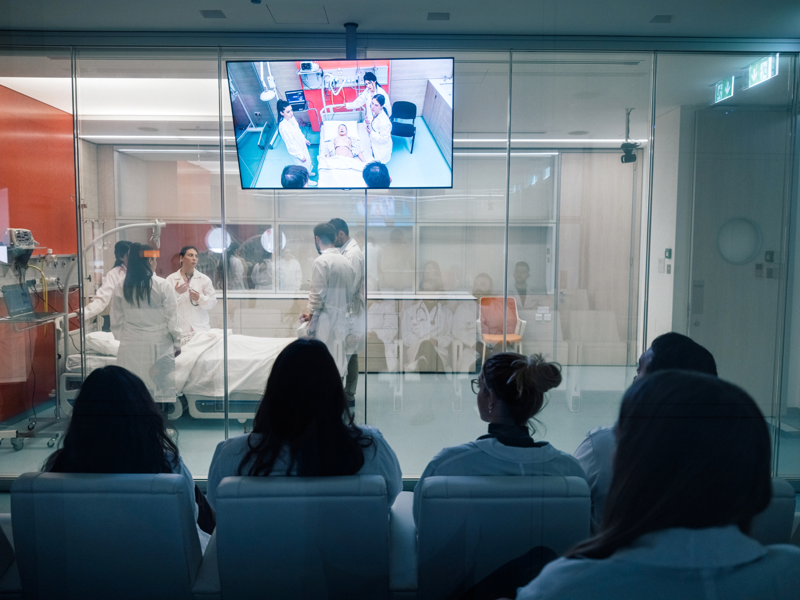 Εκπαιδεύοντας Γιατρούς Νέας Γενιάς με Παγκόσμιο Αντίκτυπο