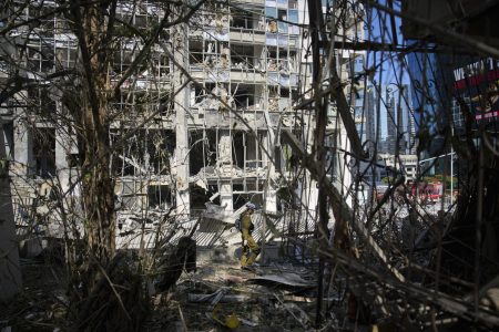 Πόσο θα αντέξουν Ισραήλ – Ιράν: Τι εκτιμούν έλληνες στρατιωτικοί, ο ρόλος της Σούδας