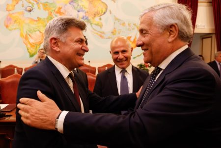 Φαραντούρης σε Ταγιάνι: «Δεν μπορείτε να αγνοείτε την Ελλάδα στη Μεσόγειο»