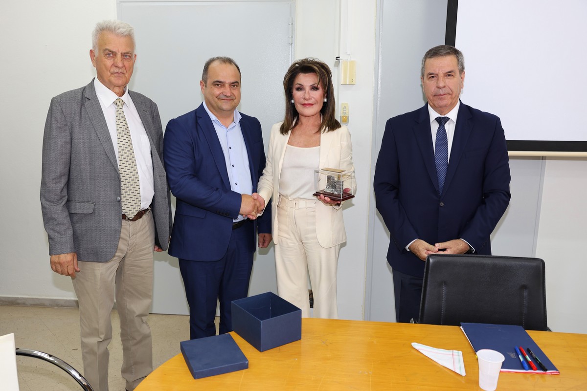 Δωρεά υπερηχοτομογράφου στο Γενικό Νοσοκομείο Διδυμοτείχου από την οικογένεια Αγγελοπούλου