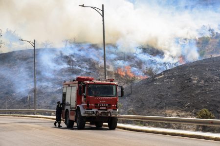 Τρεις φωτιές στην περιοχή της Θεσσαλονίκης, άκυρος ο συναγερμός για το Σέιχ Σου