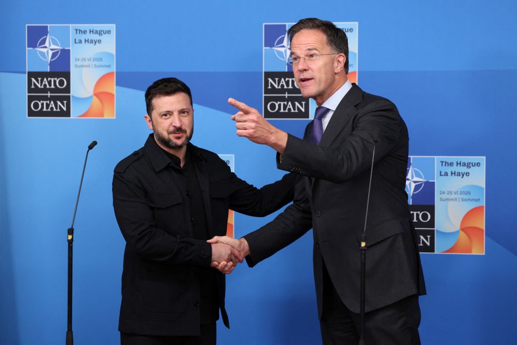 ΝΑΤΟ σε πολεμική ετοιμότητα: Ο Τραμπ βλέπει Ζελένσκι, Ερντογάν, οι αιχμές της Μόσχας – Συνεχής ενημέρωση