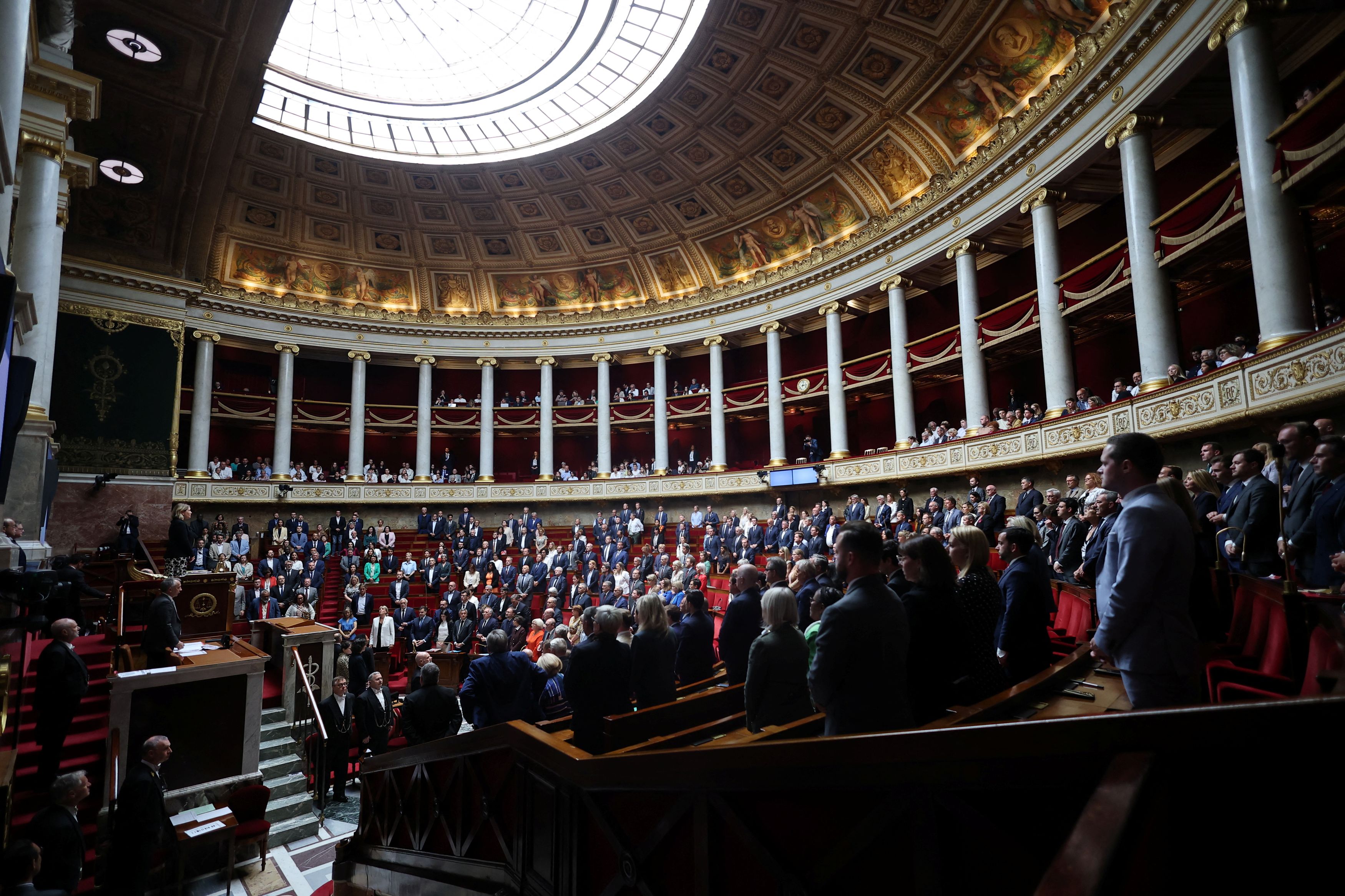 Γαλλία: Το συνταξιοδοτικό βάζει σε κίνδυνο την κυβέρνηση – Πρόταση μομφής στον Μπαϊρού