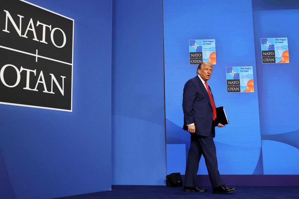 WSJ: Η Ευρώπη επιταχύνει την εφαρμογή ενός εφεδρικού σχεδίου σε περίπτωση που ο Τραμπ αποσυρθεί από το ΝΑΤΟ