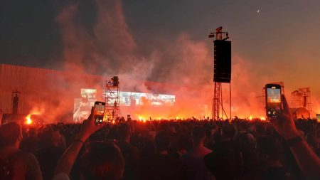 Ο ΛΕΞ γράφει ιστορία στο ΟΑΚΑ με 60.000 κόσμο και μοναδικές στιγμές