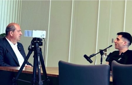 Οργή στην Κύπρο για τη συνέντευξη του Φειδία με τον Τατάρ