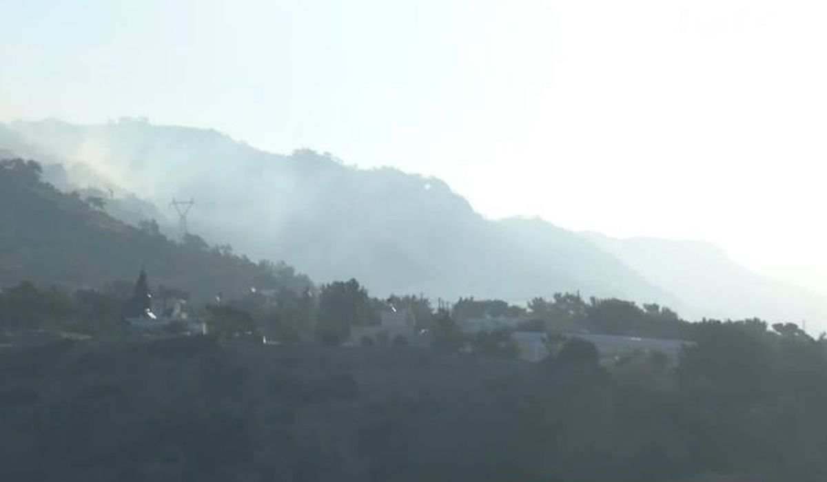 Φωτιά Ιεράπετρα: Πολύ δύσκολες οι πυρομετεωρολογικές συνθήκες – Πότε θα κοπάσουν οι άνεμοι