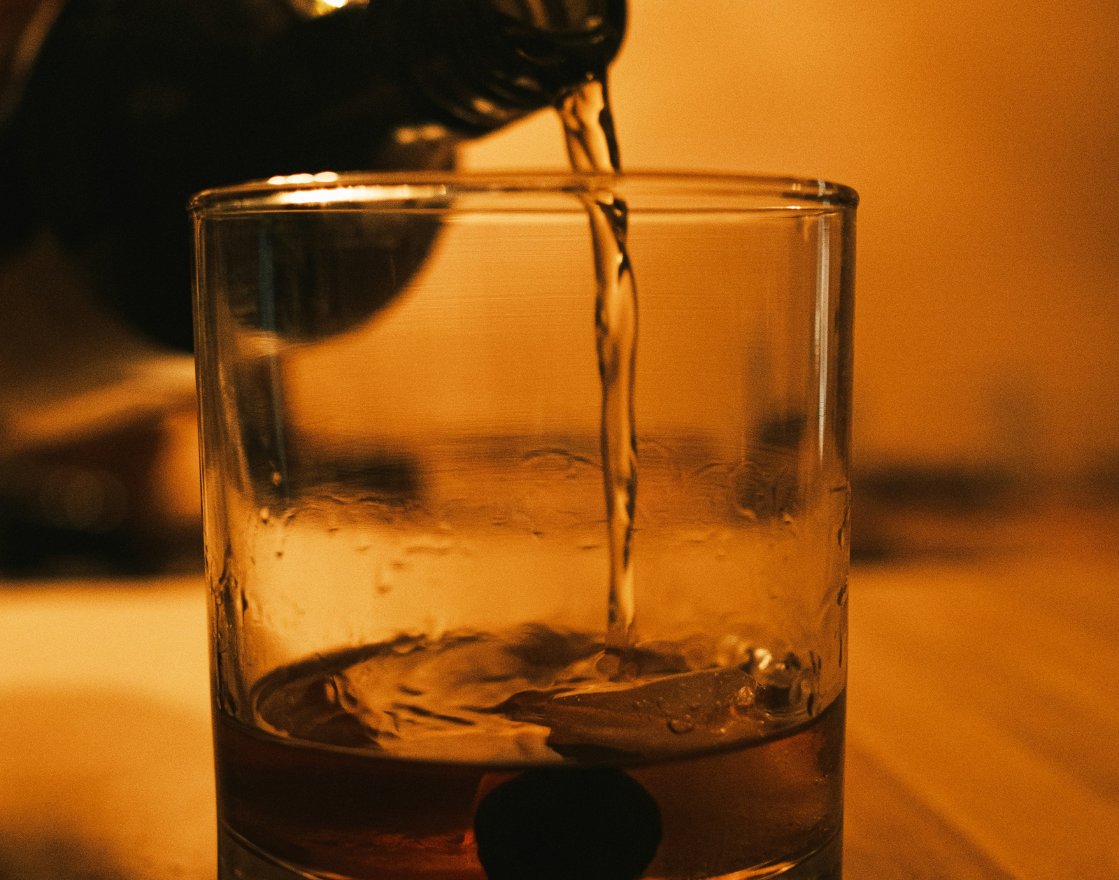 Η ΑΑΔΕ ανακαλεί αλκοολούχα ποτά – Η λίστα