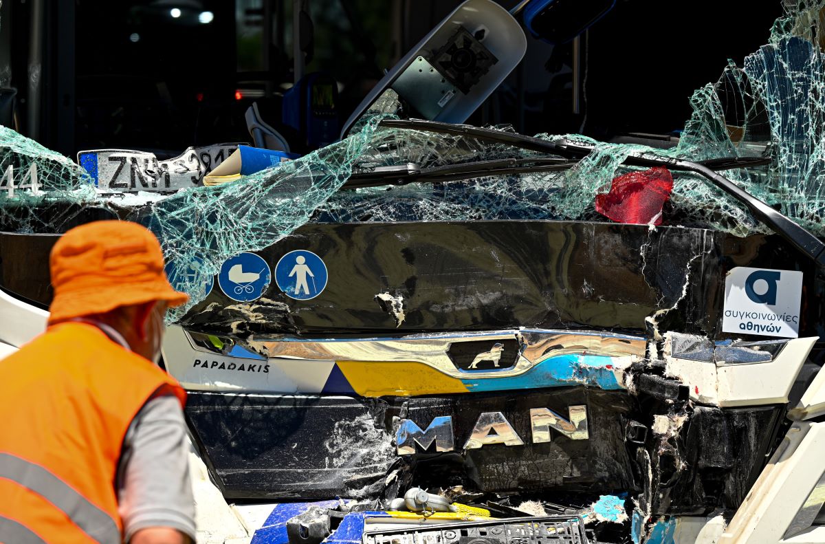 Βίντεο ντοκουμέντο από τη σύγκρουση λεωφορείων στη Βούλα – Τα νεότερα για την υγεία των τραυματιών