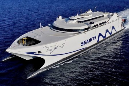 Έκοψε το δρομολόγιο για την Ηρακλειά η Seajets, ωστόσο συνέχισε να πουλά εισιτήρια