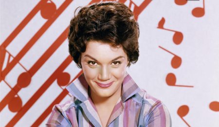 Κόνι Φράνσις (1937-2025) – Πέθανε η θρυλική Αμερικανίδα τραγουδίστρια