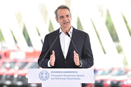 Μητσοτάκης: Με 164 νέα οχήματα ενισχύεται ο στόλος της Πυροσβεστικής