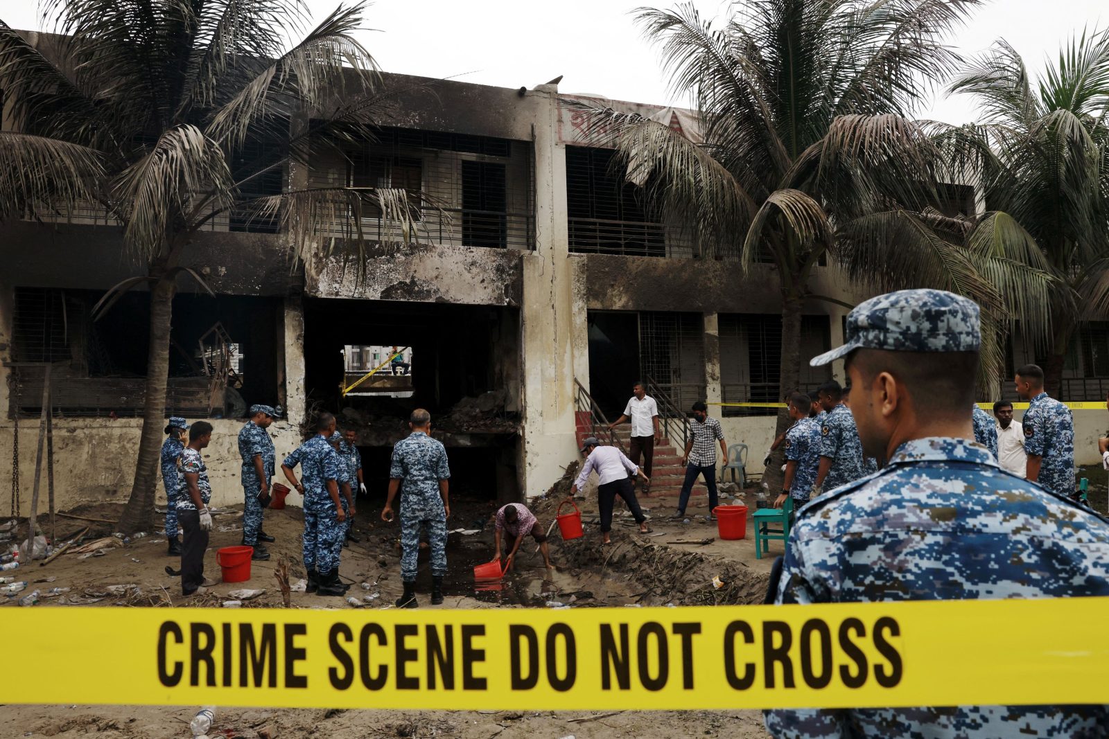 Μπανγκλαντές: Στους 27 οι νεκροί από τη συντριβή αεροσκάφους σε σχολείο