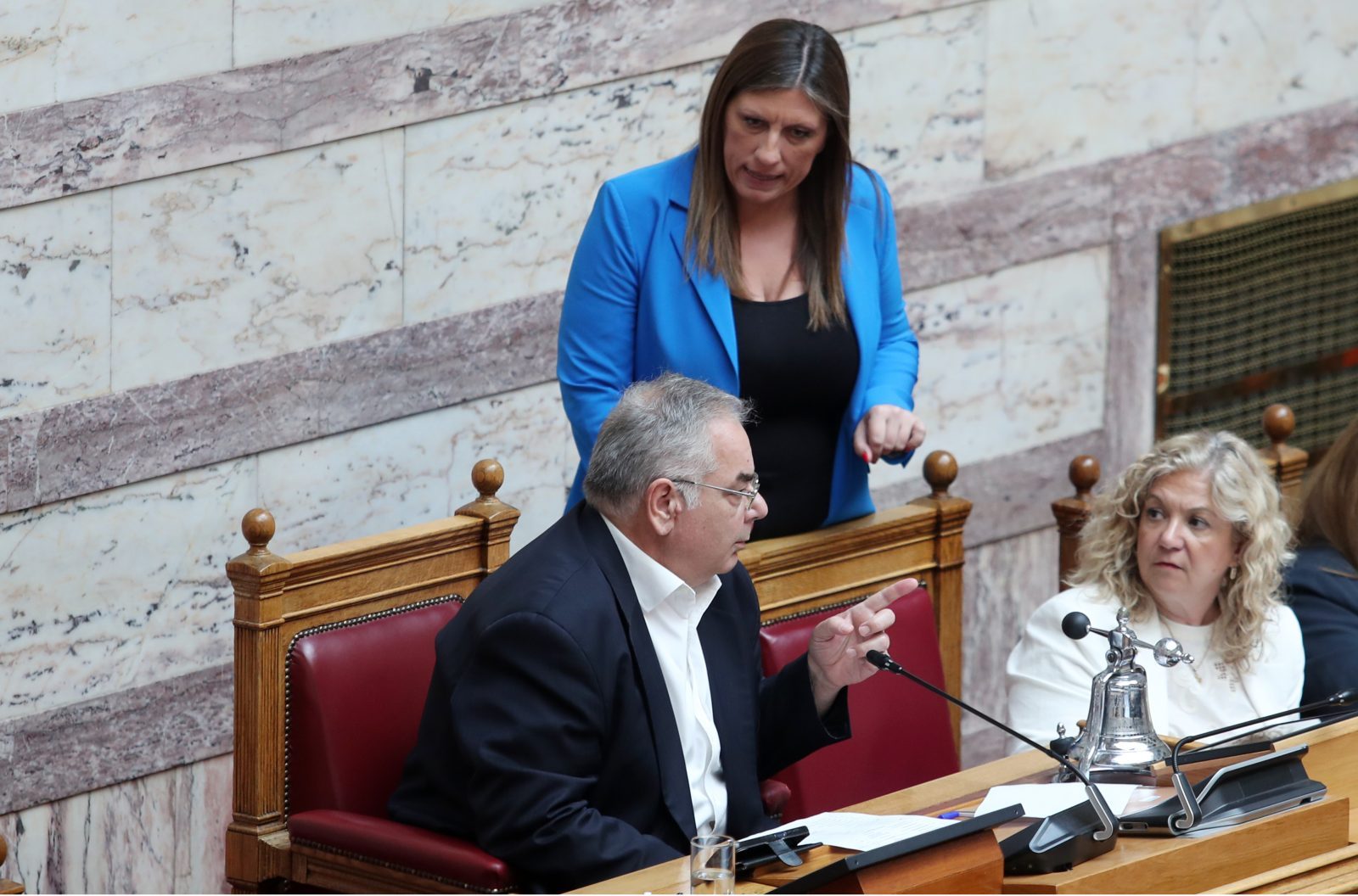 Βουλή: Έντονη κόντρα Λαμπρούλη με Κωνσταντοπούλου, διακοπή της συνεδρίασης