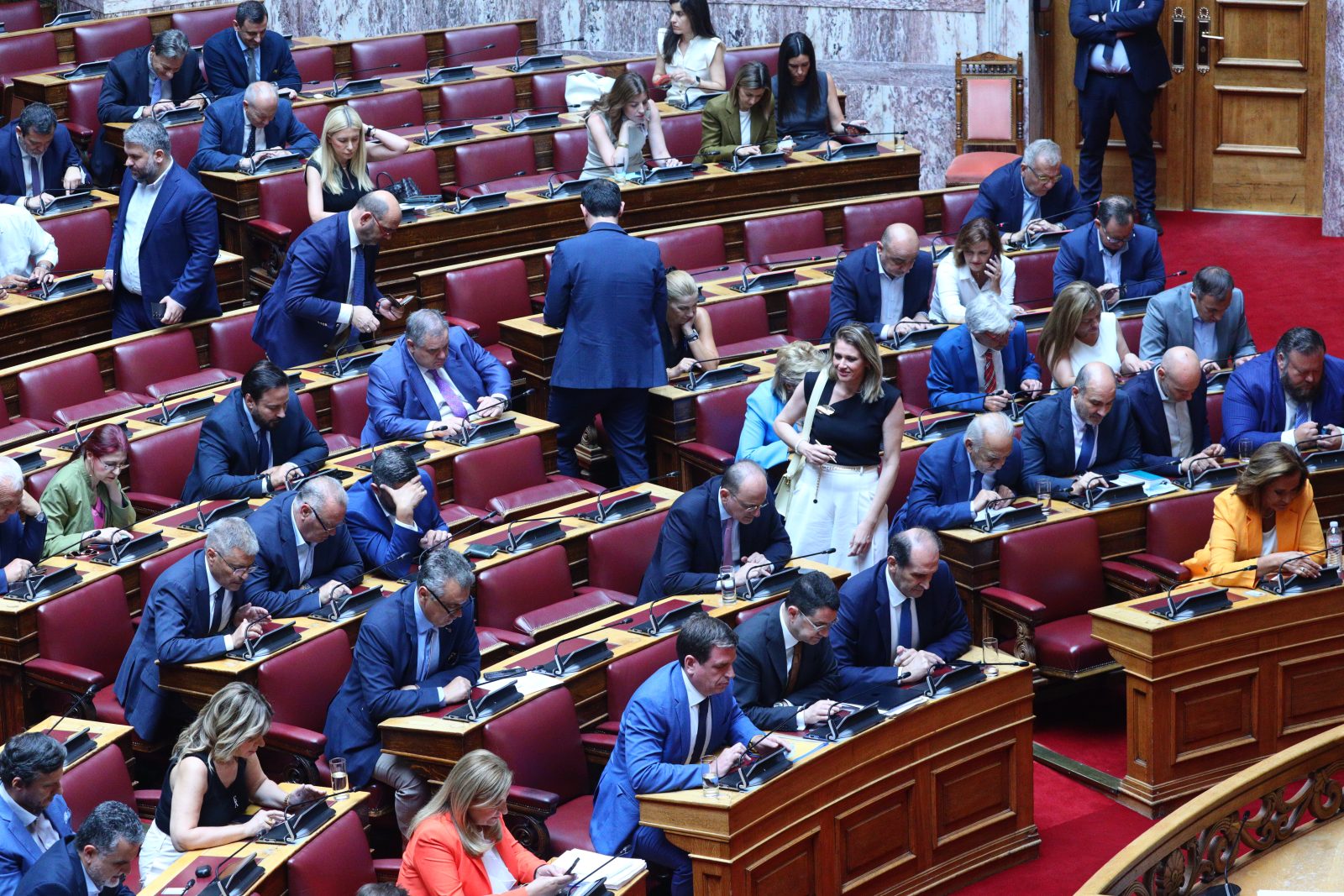 Αρχίζουν να παίζουν στοιχήματα για εκλογές