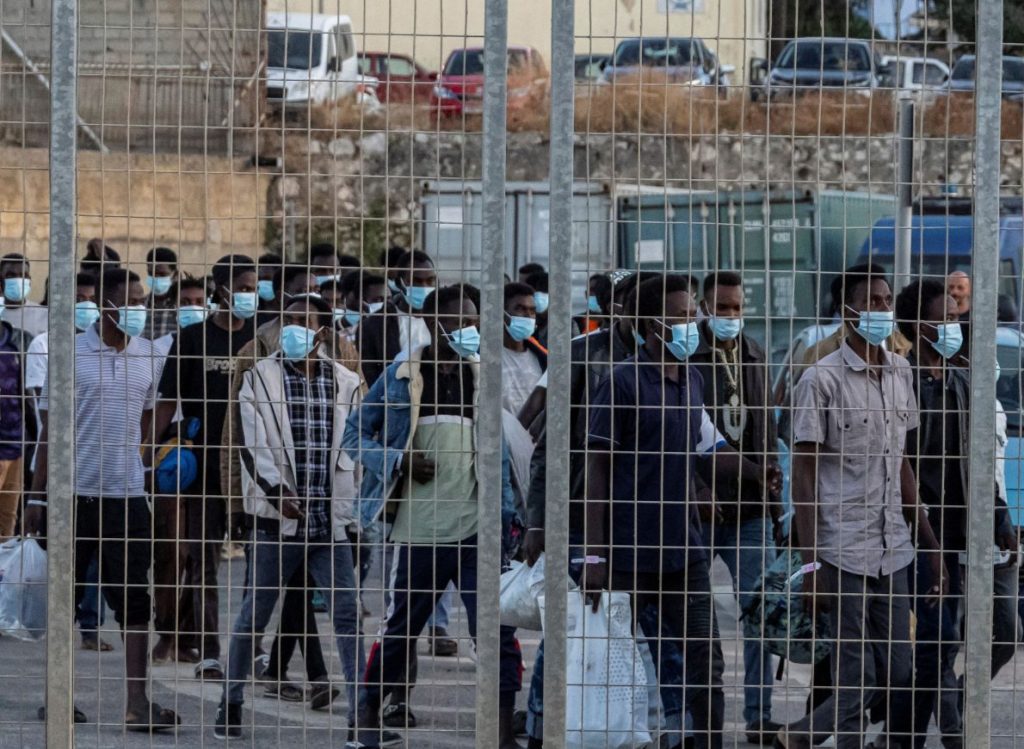 Η μετανάστευση στην εποχή της αμφισβητούμενης ενημέρωσης