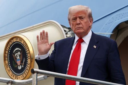 Στη Σκωτία ο Τραμπ: Μεγάλη εμπορική συμφωνία με ΕΕ, αν επιτευχθεί