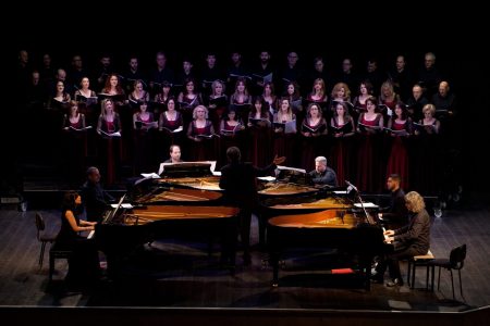 «Άξιον Εστί» του Θεοδωράκη στο Δίον: Μια διασκευή – έκπληξη σε πιανιστικό καμβά