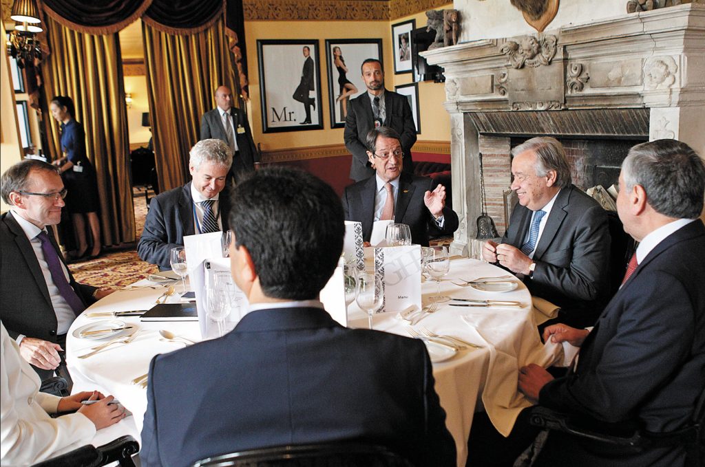 Το Κυπριακό σε ζοφερό τοπίο