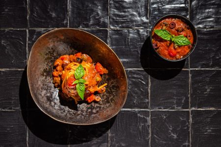 Η σάλτσα puttanesca του Τζιοβάνι Σκαράτζι