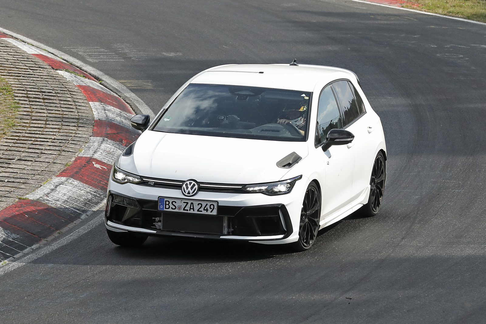 Πολύ σκληρά για να πεθάνουν