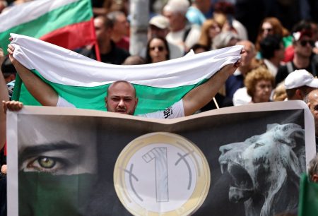 Βουλγαρία: Mεταξύ νομισματικής μετάβασης και πολιτικής όξυνσης