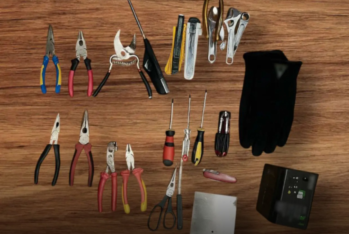 Στα χέρια της ΕΛ.ΑΣ σπείρα που έκλεβε χαλκοσωλήνες από σπίτια και μαγαζιά στη Ν.Φιλαδέλφεια