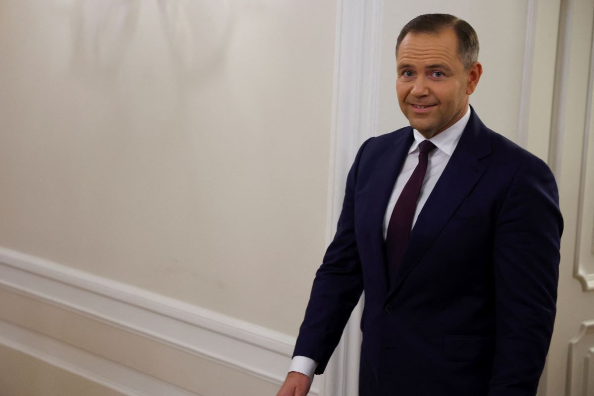 Πολωνία: Ο Ναβρότσκι αναλαμβάνει καθήκοντα και «μπαίνει στο ρινγκ» ενάντια στον Τουσκ