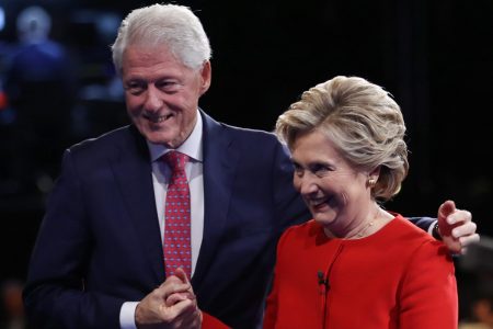 Υπόθεση Επστάιν: Κλήτευση στους Κλίντον και άλλους πρώην αξιωματούχους