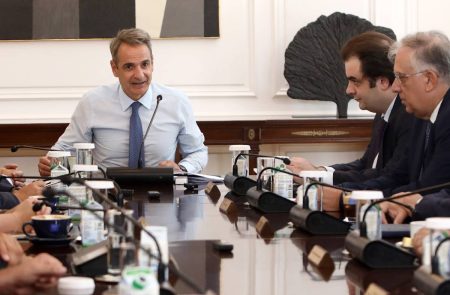 Γραφειοκρατία: Παρεμβάσεις για την αντιμετώπισή της προανήγγειλε ο πρωθυπουργός