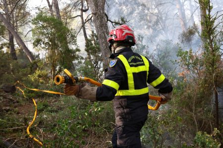 Οριοθετήθηκε η φωτιά στην Εύβοια